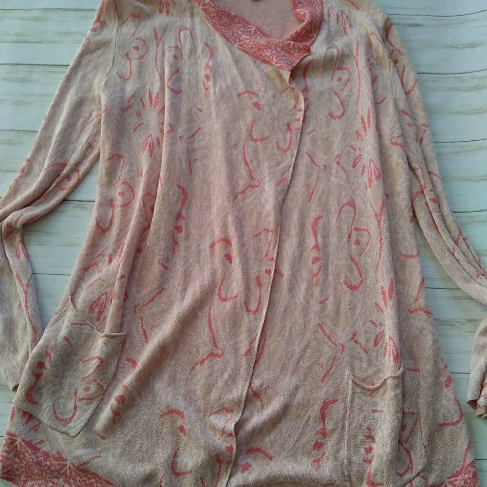 Cupio pink &white floral small cardigan